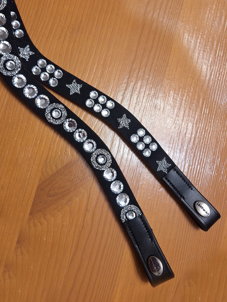 Налобник кожаный фигурный LeatherArt стразы и рисунок круг