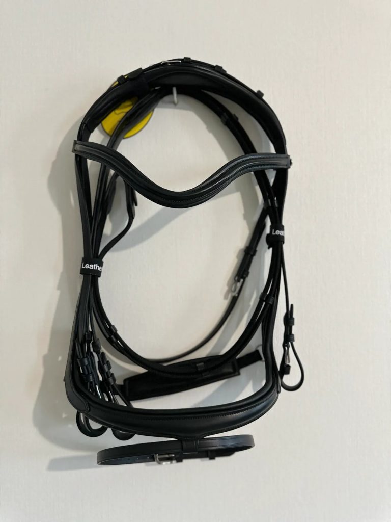 Оголовье анатомическое LeatherArt ivy с поводом, чёрное