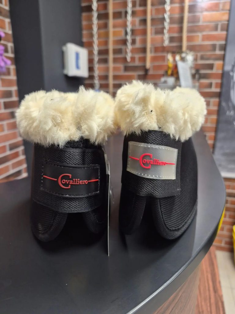 Кобуры ударопрочные с мехом Covalliero Teddy пара, чёрные УЦЕНКА